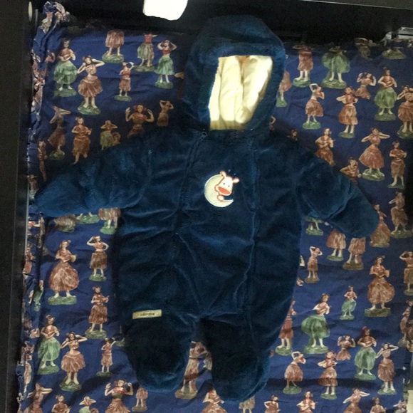 Baby’s 3 to 6 months old thick onesie - Picture 1 of 1